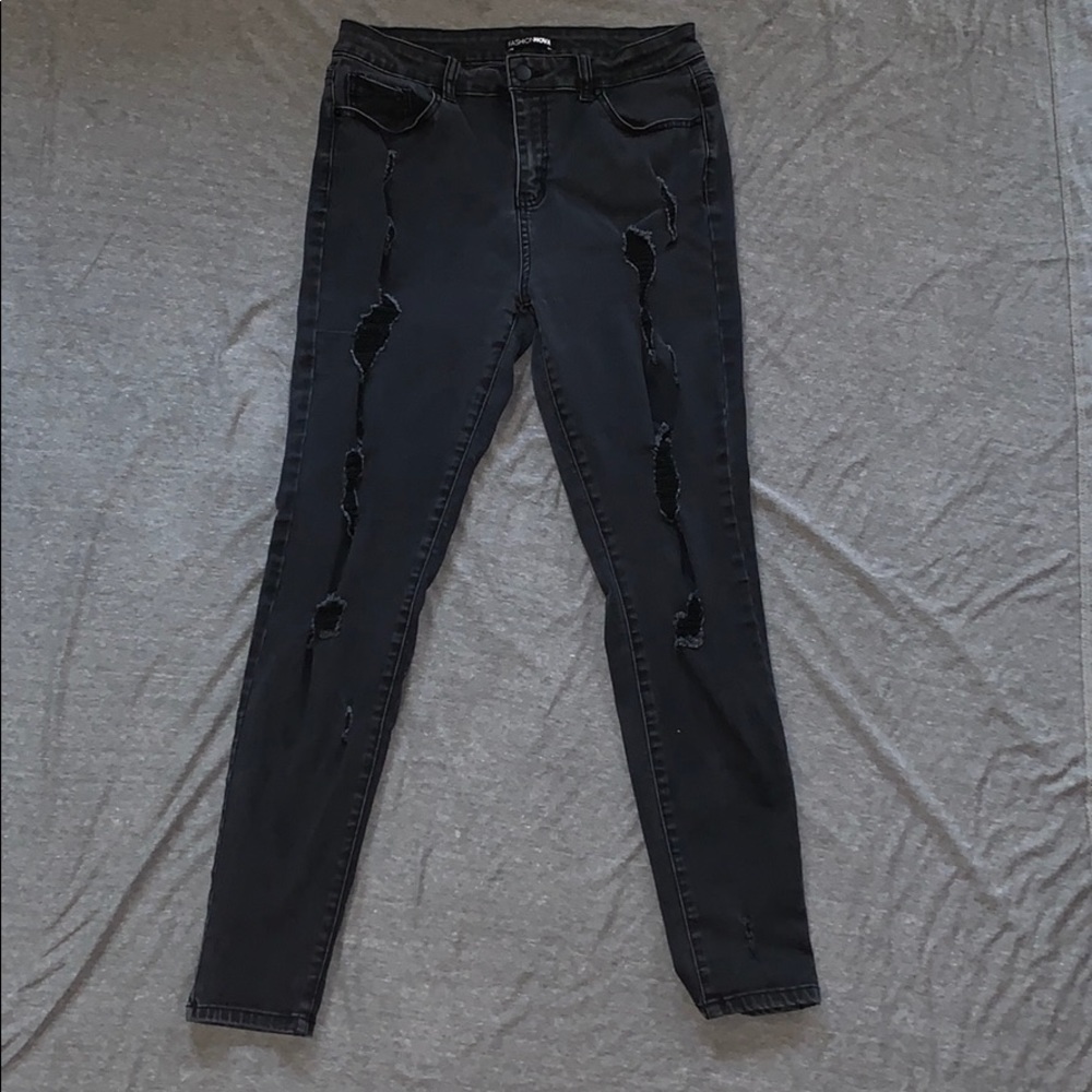 FASHION NOVA JEANS